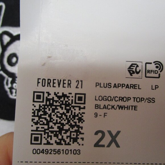 NEW W/TAGS FOREVER 21 HELLO KITTY & FRIENDS HALLOWEEN SKELETON CROP TOP~SIZE 2XL - Picture 14 of 17